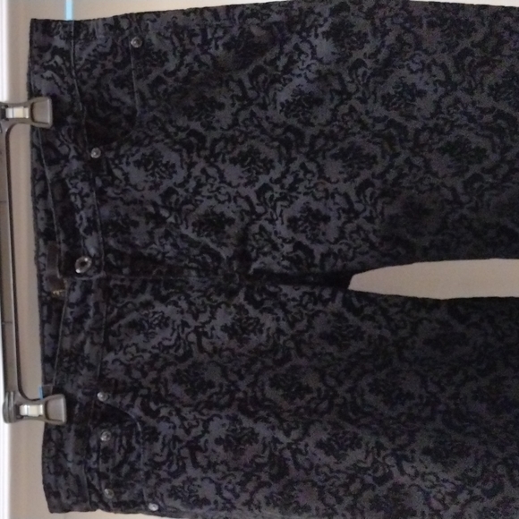 Buffalo Velvet embossed mid-rise Jeans - Picture 3 of 8